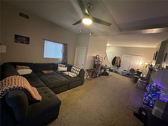 5th image of 168 Oneida St