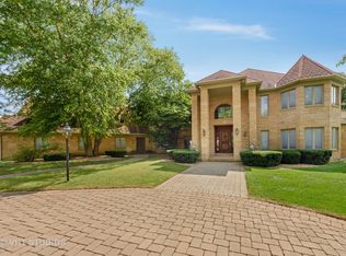 215 Dundee Rd, Barrington, IL