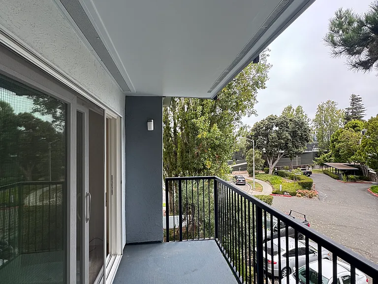 960 Shorepoint Ct #204 — Photo 14
