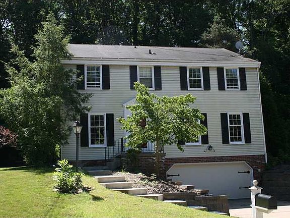 2nd image of 8988 Meadow Oaks Dr