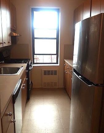 3rd image of 10311 68th Dr APT 4J