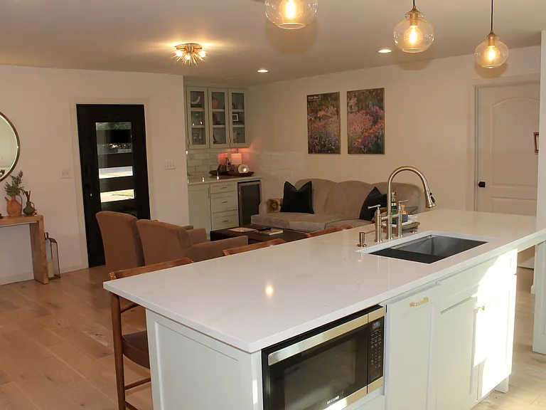 2533 Mark Dr — Photo 10