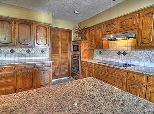 1200 Richland Oaks Dr, Richardson, TX 75081