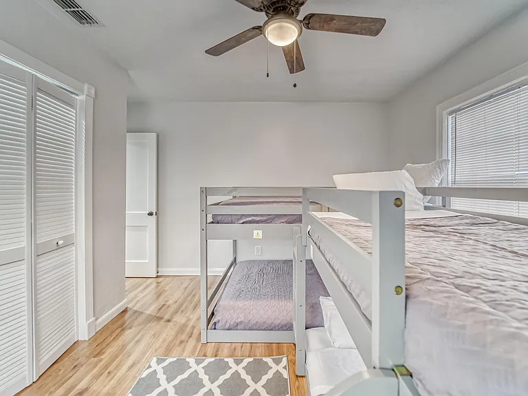 3311 N Perry Ave — Photo 22