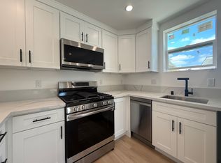 9555 La Villa St, Downey, CA 90241