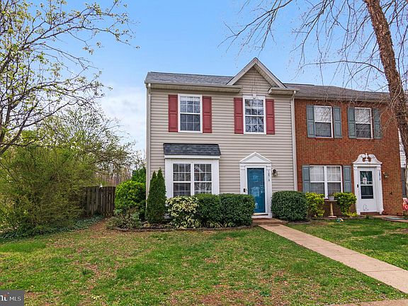 3rd image of 10515 Tidewater Plains Dr