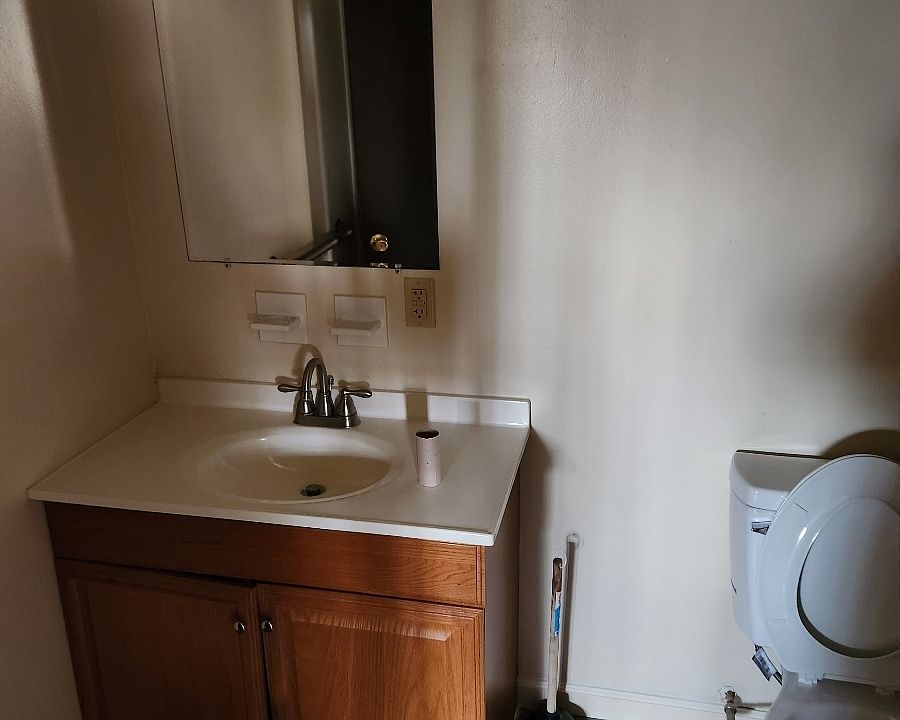 1st image of 35 Oakmount Ave #H27