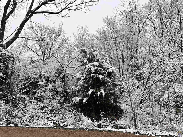 7969 Rock Creek Dr, Ozawkie, KS 66070