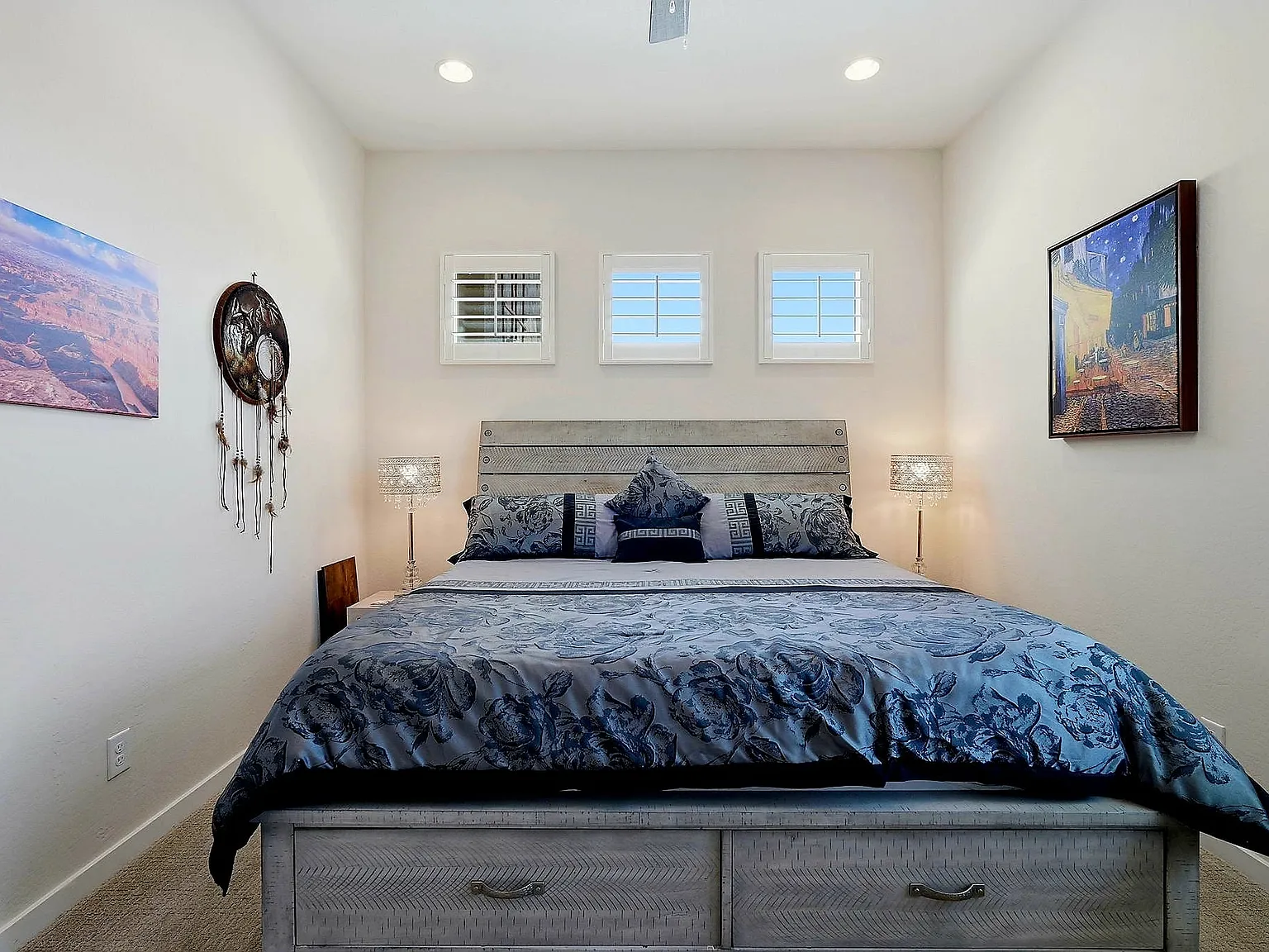 4 bed, 3.5 bath, 3400 sqft, $1,500 — Photo 1