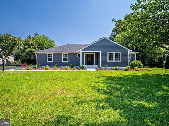 3rd image of 11 Cornwall Rd