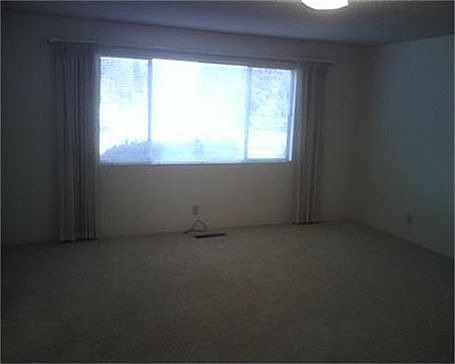 4th image of 225 Parkhill Pl