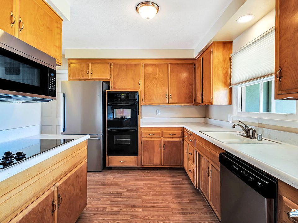 25775 Edgemont Ct, San Bernardino, CA 92404 | MLS #23-287751 | Zillow