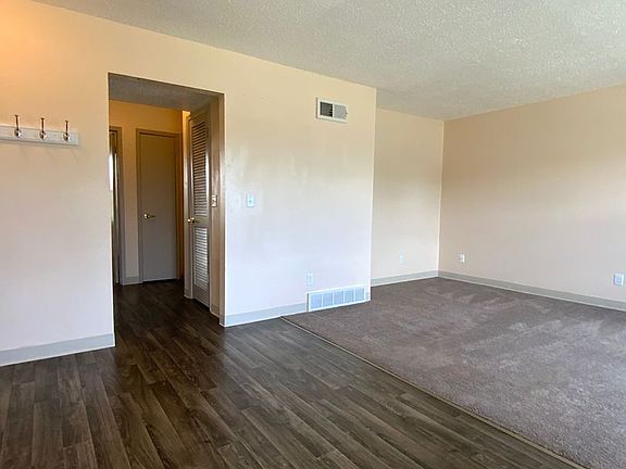 4th image of 410 Melody Ln APT 2
