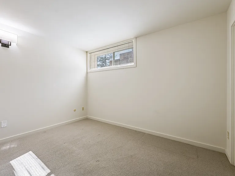 324 Laurel Pl — Photo 19