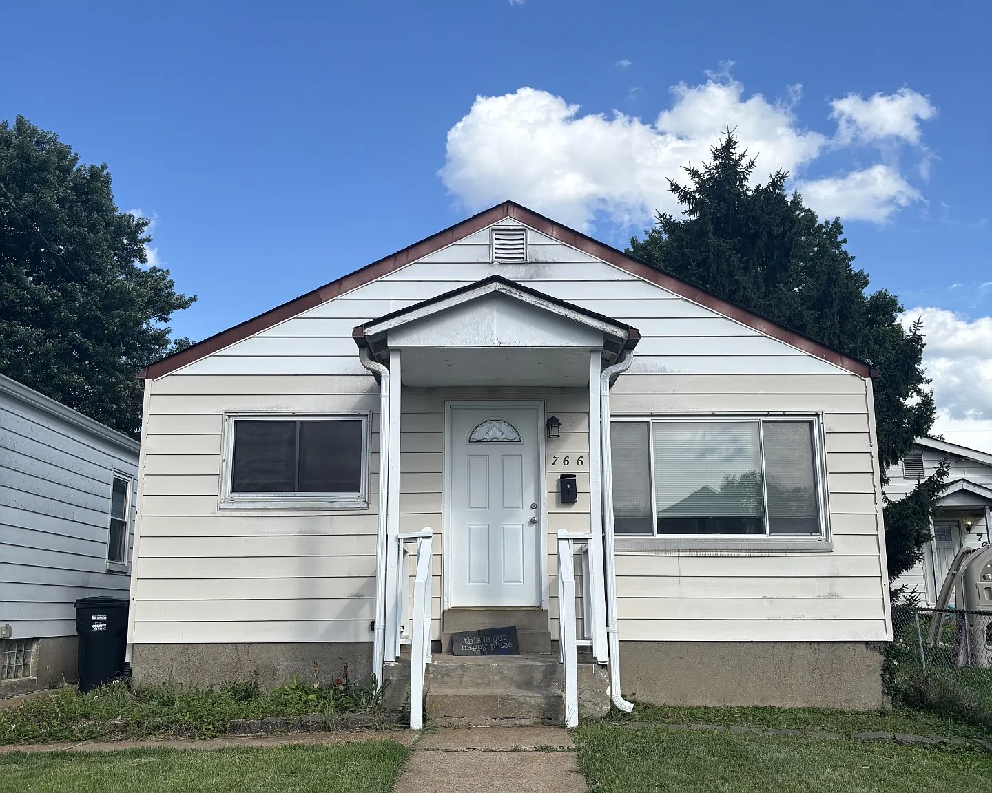 2 bed, 950 sqft, $1,575 — Photo 1