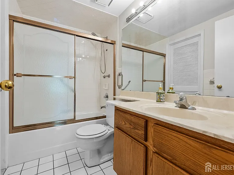 6111 Cedar Ct — Photo 17