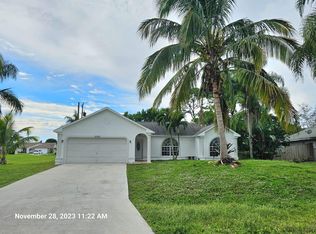 537 SE Cliff Rd, Port Saint Lucie, FL 34984