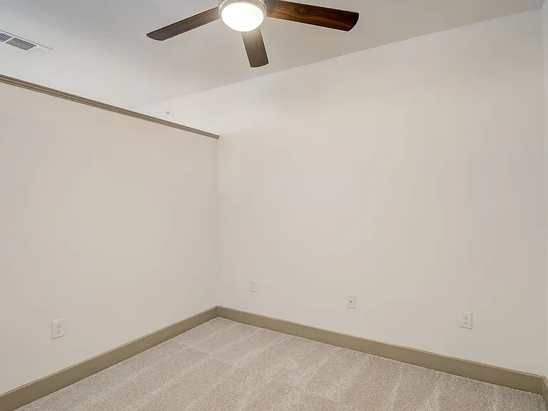 Loft and Row — Photo 9