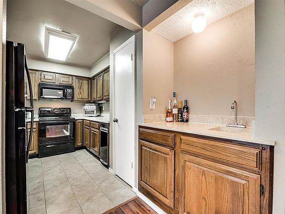 5th image of 2719 Silver Creek Dr APT 213