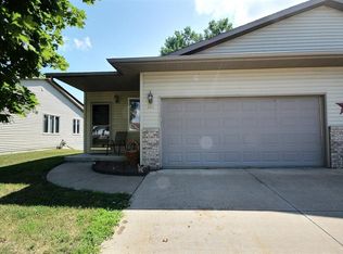 944 8th Ave N, Onalaska, WI 54650