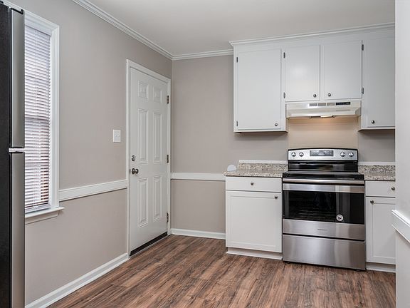 4th image of 506 Arrington Ave #512