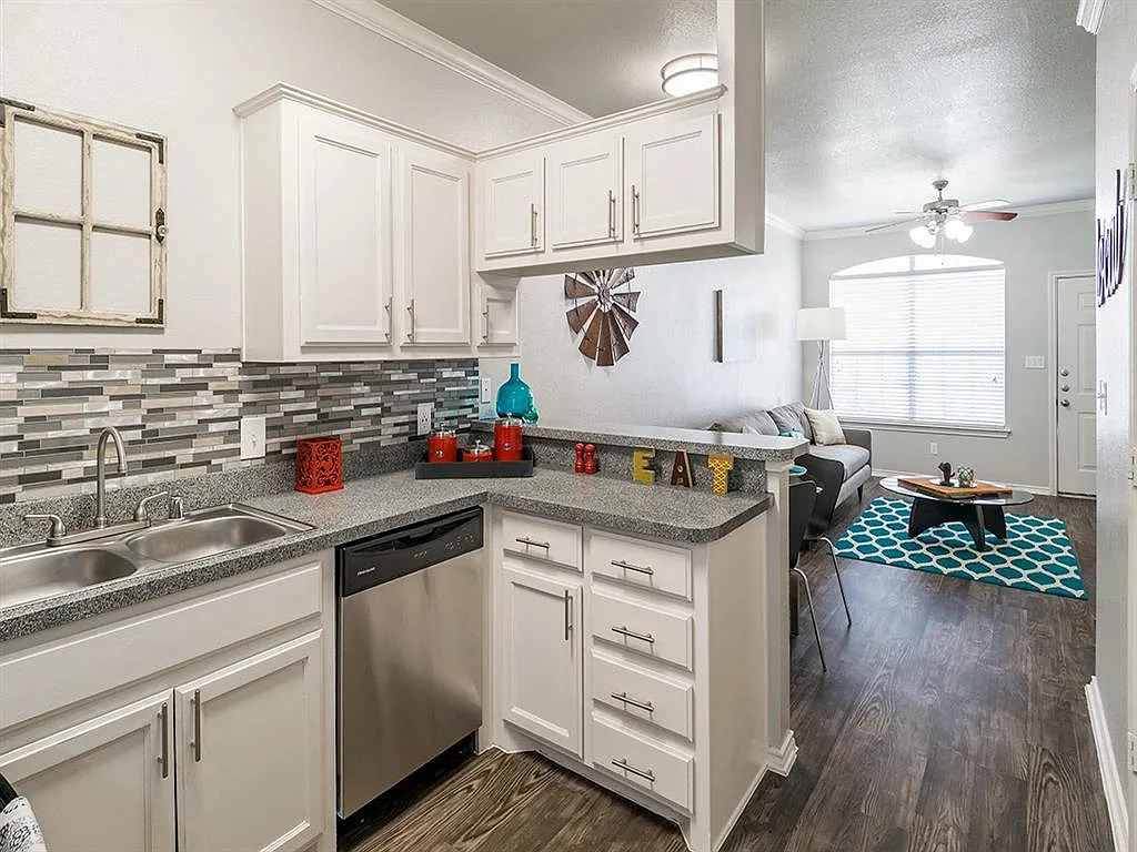 Residences at Holly Oaks — Photo 3