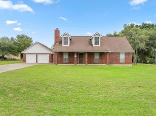 8548 Cottonwood St, Sealy, TX 77474