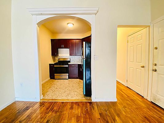 3rd image of 648 New York Ave #1F
