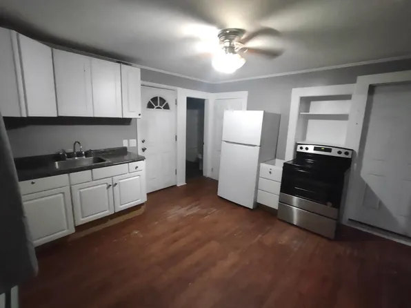18 Church St Unit 1, Hinsdale, NH 03451
