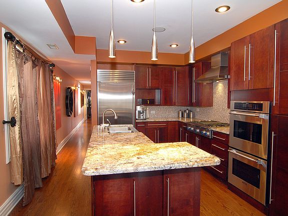 4th image of 3351 N Southport Ave #3