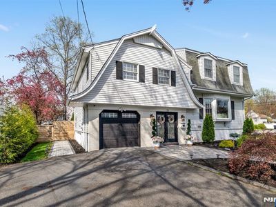 13 Dogwood Ct, Paramus, NJ, 07652