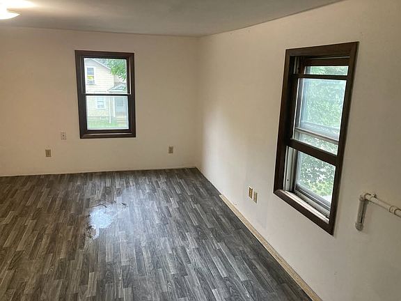 5th image of 400 S Jackson St #1