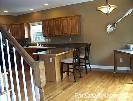 4th image of 540 Winter Hill Ln