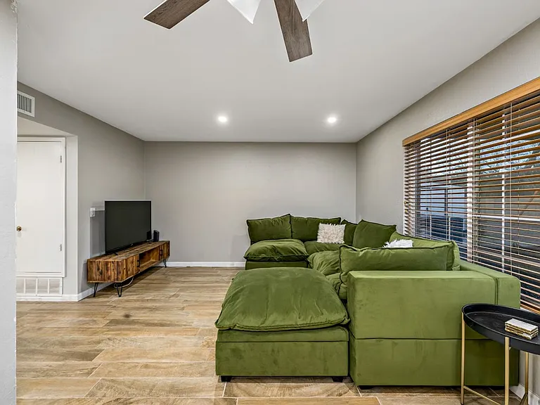2191 S Sunburst Dr — Photo 23
