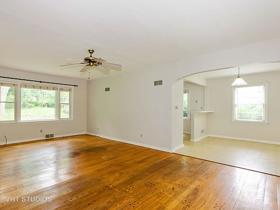 3rd image of 512 Opatrny Dr