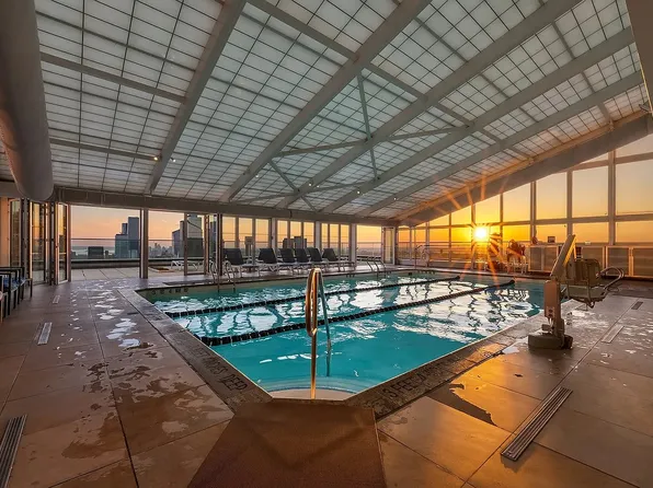 322 West 57th Street image 5 of 10