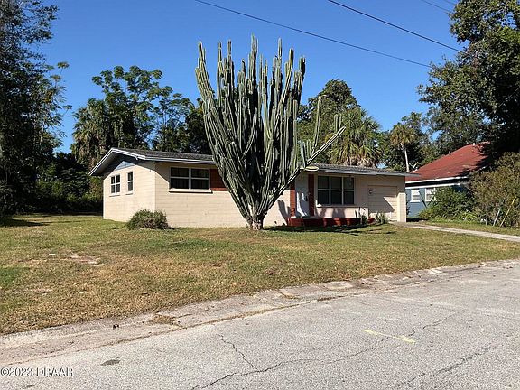 3rd image of 128 Oakwood Dr