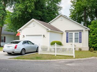 7 Stono Ct, Beaufort, SC 29902