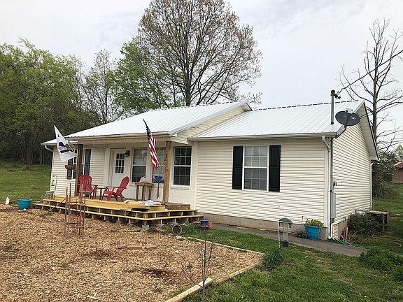 2nd image of 4616 Clifton Ln