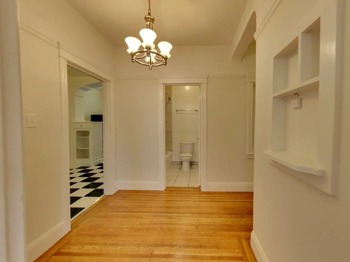 830 Hayes Street (1321R) — Photo 2