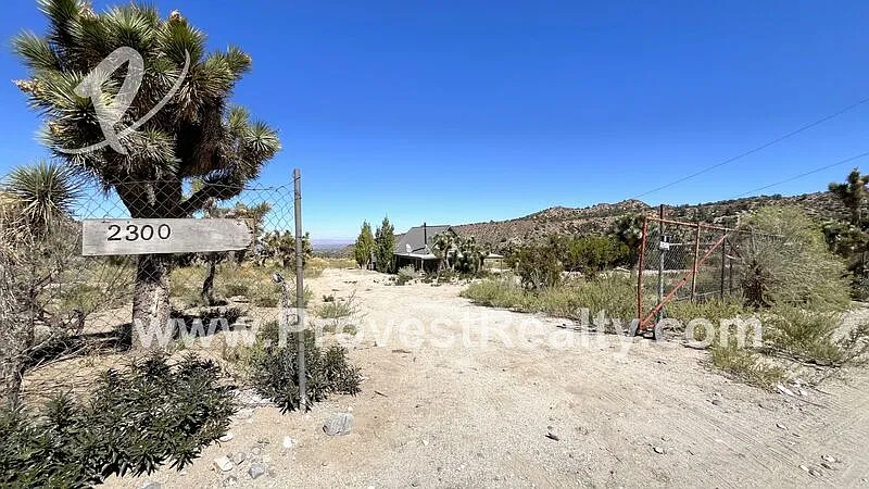 3 bed, 2.0 bath, 1360 sqft, $1,900 — Photo 3