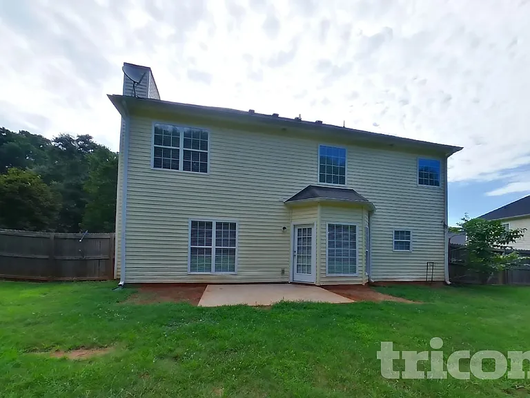 417 Carrie Ct — Photo 19