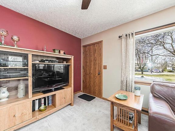 2619 Condit SW Pataskala, OH 43062