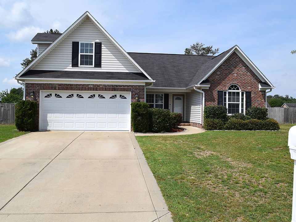 1st image of 135 Livingston Dr