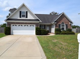 135 Livingston Dr, Raeford, NC 28376