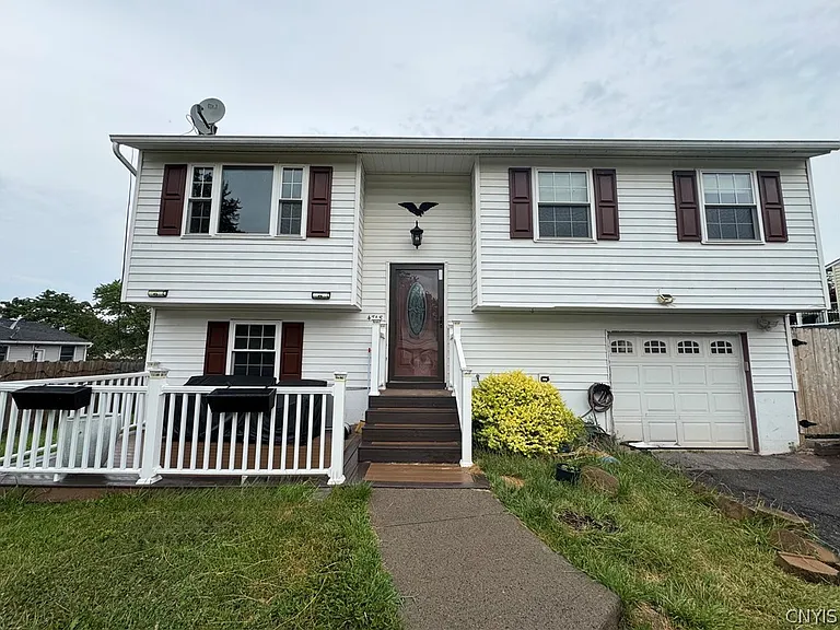4748 Haverton Ln — Photo 2
