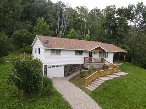 3 Dallas Rd, Bradford, PA 16701