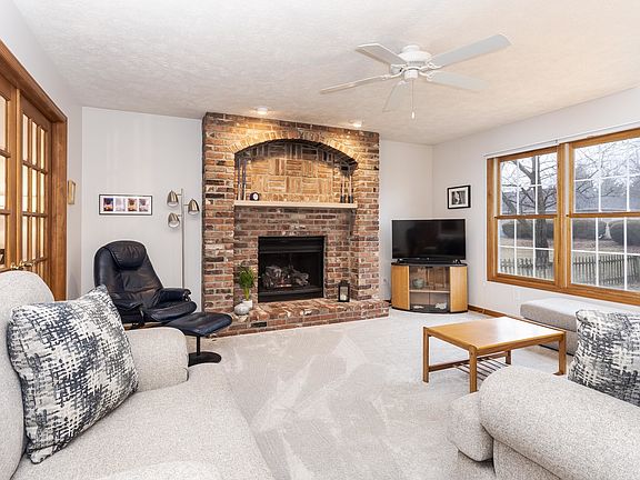 2nd image of 307 N Cottage Ave