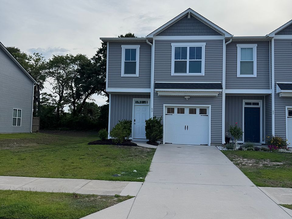 1st image of 43 Aspen Rd #43
