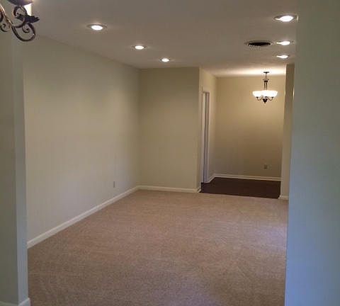 5th image of 104 Edgewood Dr
